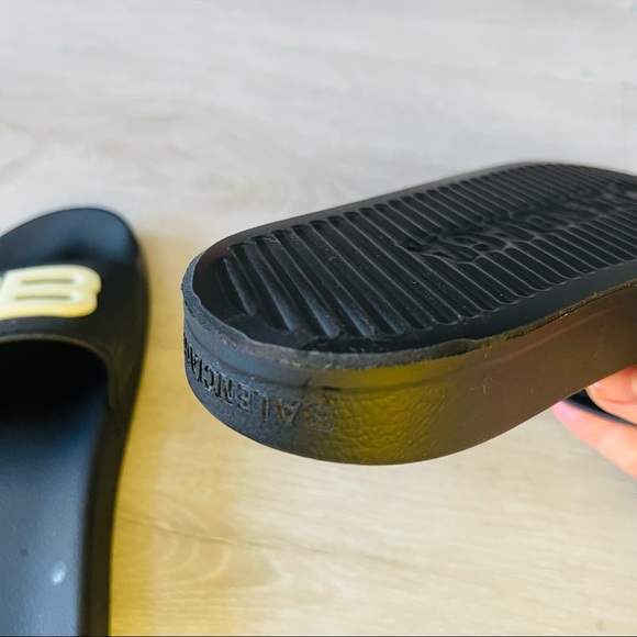 BALENCIAGA BB LOGO GLOW IN THE DARK POOL SLIDES - Picture 8 of 10